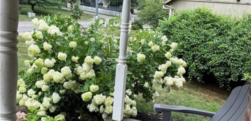 Homes for Sale in Liberty, MO 64068 | 1609  Buckingham Drive