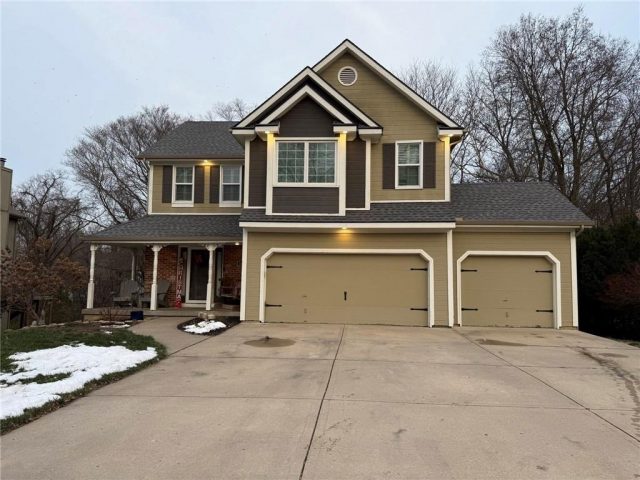 Homes for Sale in Liberty, MO 64068 | 1609  Buckingham Drive