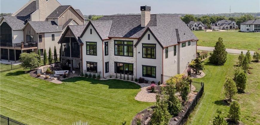 Homes for Sale in Kansas City, MO 64157 | 8512 N Booth Avenue