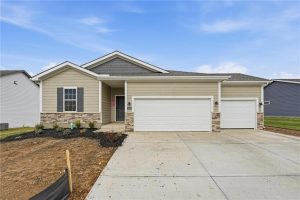 3012-NW-95th-Terrace-mls-2560172-image-1