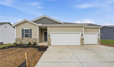 Homes for Sale in Kansas City, MO 64154 | 3012 NW 95th Terrace