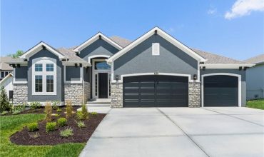 Homes for Sale in Kansas City, MO 64157 | 10332 N Potter Avenue