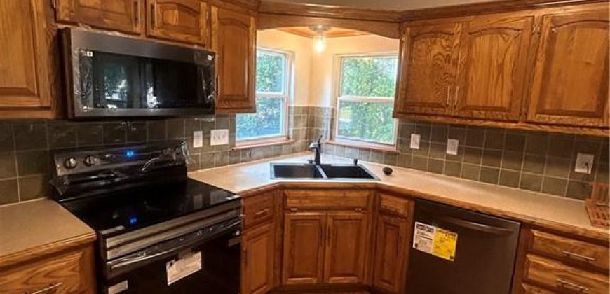 Homes for Sale in Kansas City, MO 64151 | 5642 N Ames Avenue