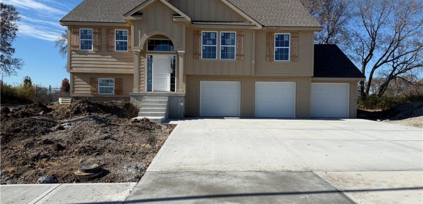 Homes for Sale in Kansas City, MO 64156 | 11902 N Bellaire Avenue