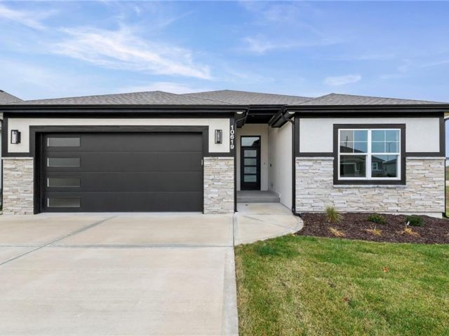 Homes for Sale in Kansas City, MO 64155 | 10619 N Bell Street