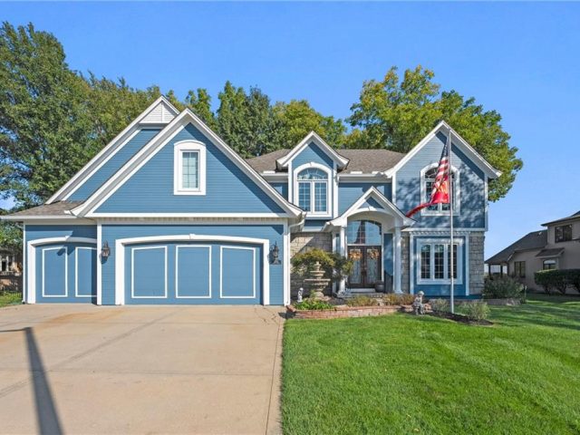 Homes for Sale in Kansas City, MO 64155 | 9205 N Flora Avenue