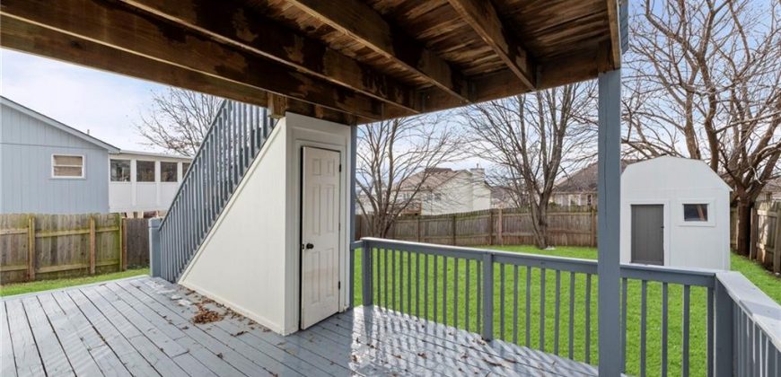 Homes for Sale in Kansas City, MO 64154 | 8540 N ROBINHOOD Avenue