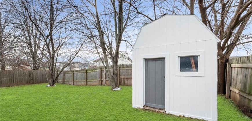 Homes for Sale in Kansas City, MO 64154 | 8540 N ROBINHOOD Avenue