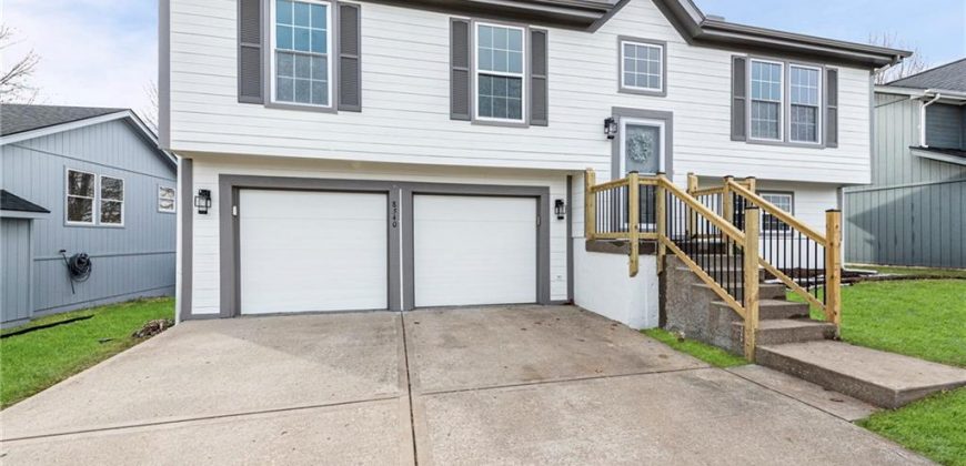 Homes for Sale in Kansas City, MO 64154 | 8540 N ROBINHOOD Avenue