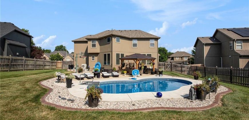 Homes for Sale in Kansas City, MO 64119 | 6131 N Elmwood Avenue