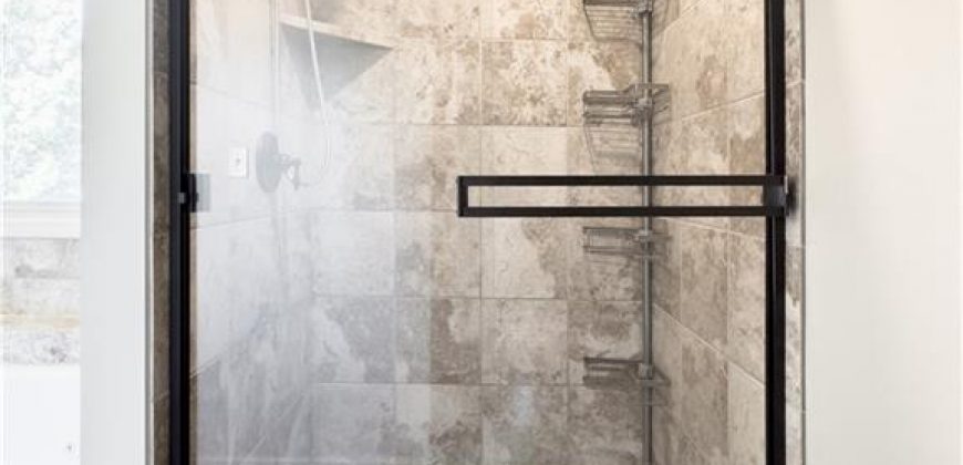 Homes for Sale in Kansas City, MO 64151 | 6308 NW 82nd Court