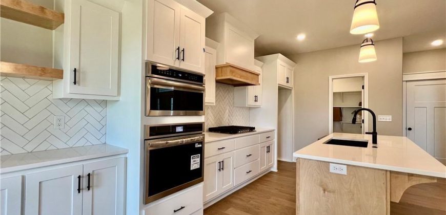 Homes for Sale in Liberty, MO 64068 | 1913  Longview Drive