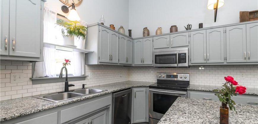 Homes for Sale in Liberty, MO 64068 | 402 N Leonard Street