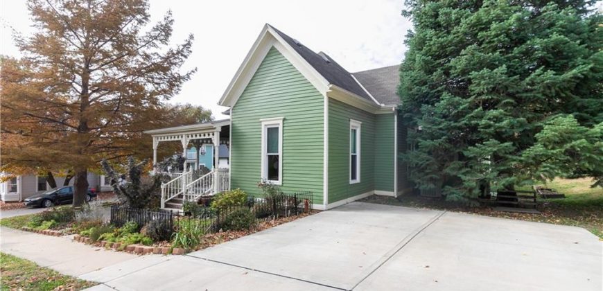 Homes for Sale in Liberty, MO 64068 | 402 N Leonard Street