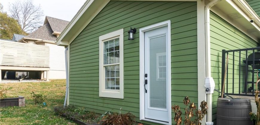 Homes for Sale in Liberty, MO 64068 | 402 N Leonard Street