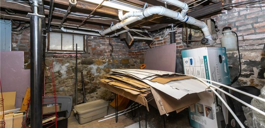 Homes for Sale in Liberty, MO 64068 | 402 N Leonard Street