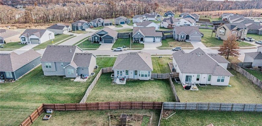 Homes for Sale in Kansas City, MO 64154 | 9458 N Lenox Avenue