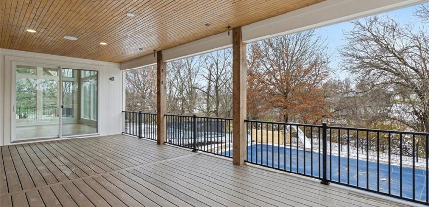 Homes for Sale in Parkville, MO 64152 | 11105 NW 77th Terrace