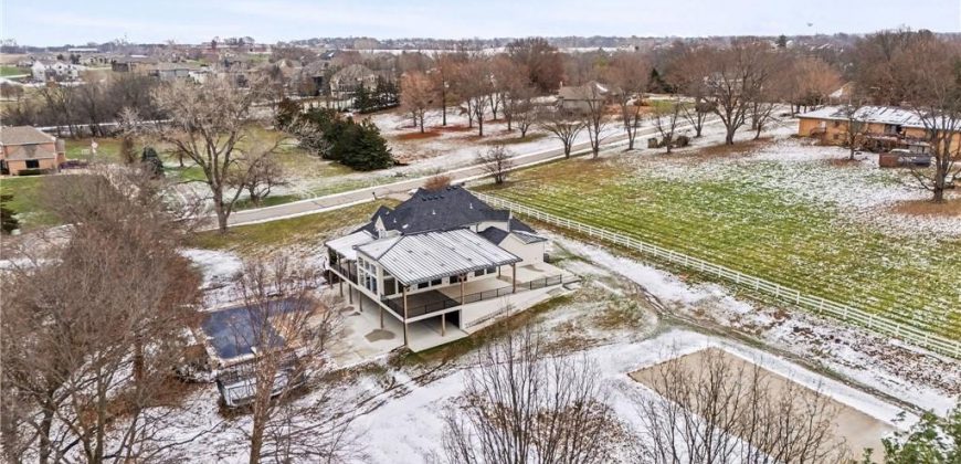 Homes for Sale in Parkville, MO 64152 | 11105 NW 77th Terrace