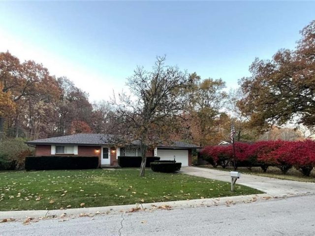 Homes for Sale in Kansas City, MO 64118 | 409 NW 58th Street