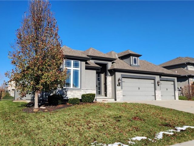 Homes for Sale in Kansas City, MO 64153 | 8140 NW 90th Street