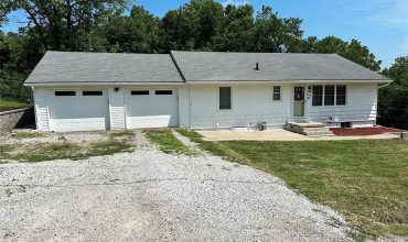 Homes for Sale in Excelsior Springs, MO 64024 | 400  Beverly Avenue