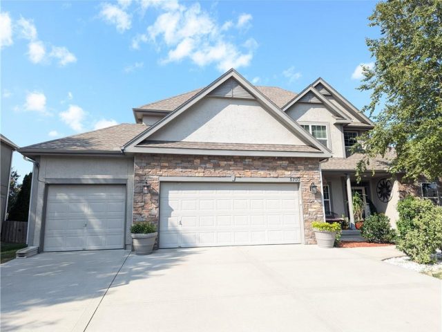 Homes for Sale in Kansas City, MO 64154 | 5700 NW 92nd Terrace