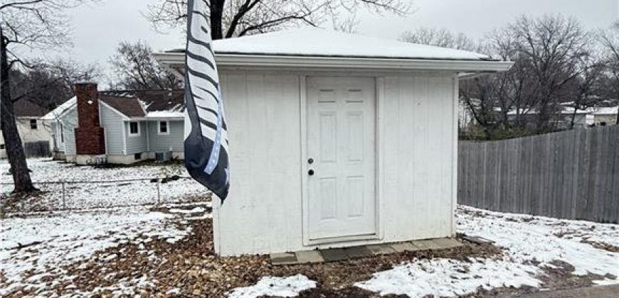 Homes for Sale in Gladstone, MO 64118 | 6225 NE Normandy Drive