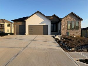 8203-NW-89th-Terrace-mls-2523893-image-1