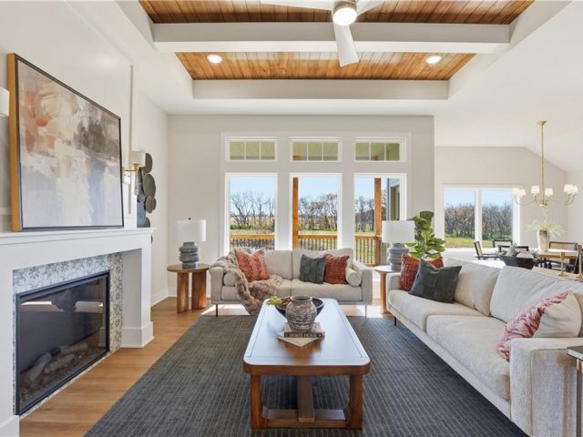 Homes for Sale in Kansas City, MO 64165 | 12151 N Forest Court