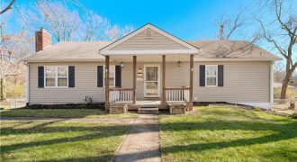 Homes for Sale in Oakview, MO 64118 | 6213 N Harrison Street