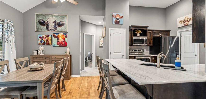 Homes for Sale in Liberty, MO 64068 | 1020  Poplar Lane