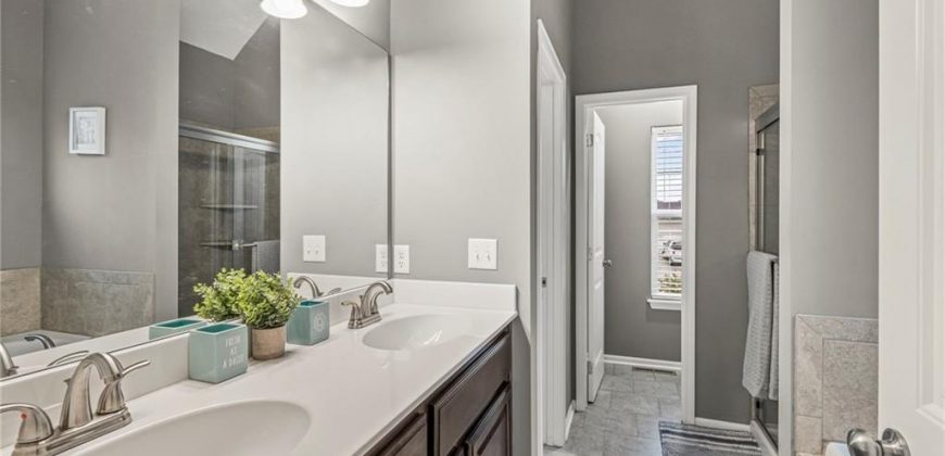 Homes for Sale in Liberty, MO 64068 | 1020  Poplar Lane