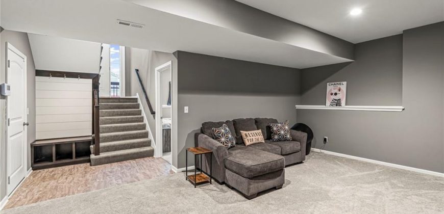 Homes for Sale in Liberty, MO 64068 | 1020  Poplar Lane