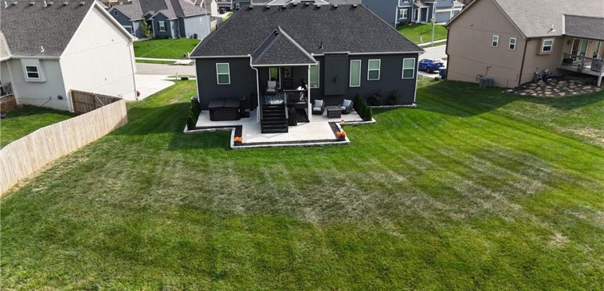 Homes for Sale in Liberty, MO 64068 | 1020  Poplar Lane