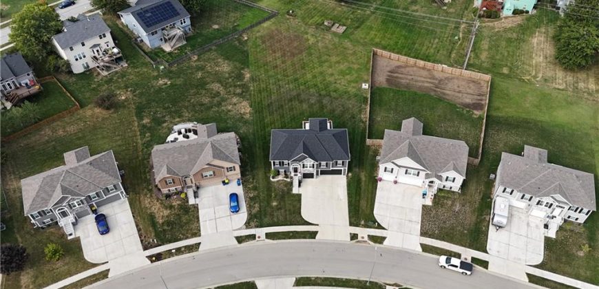 Homes for Sale in Liberty, MO 64068 | 1020  Poplar Lane