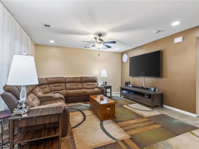 Homes for Sale in Kansas City, MO 64118 | 2433 NE 68th Street