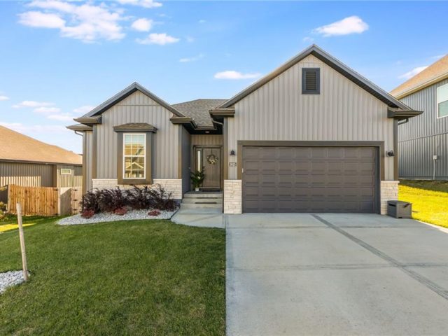 Homes for Sale in Kansas City, MO 64154 | 3925 NW 95th Terrace