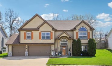 Homes for Sale in Smithville, MO 64089 | 205  DoubleTree Lane