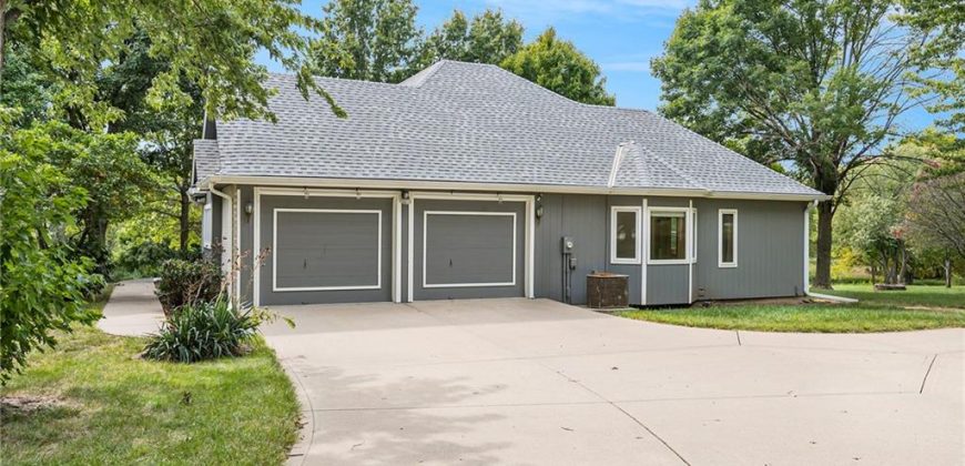 Homes for Sale in Kearney, MO 64060 | 12420  Ridgeview Road