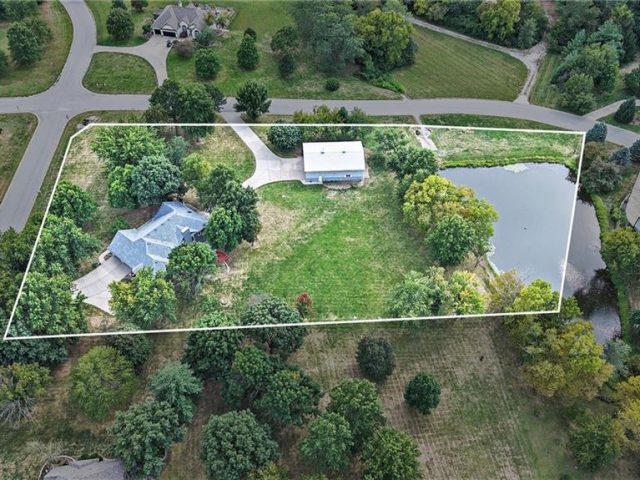 Homes for Sale in Kearney, MO 64060 | 12420  Ridgeview Road