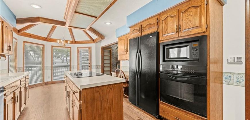 Homes for Sale in Kansas City, MO 64151 | 4114 NW 73rd Street