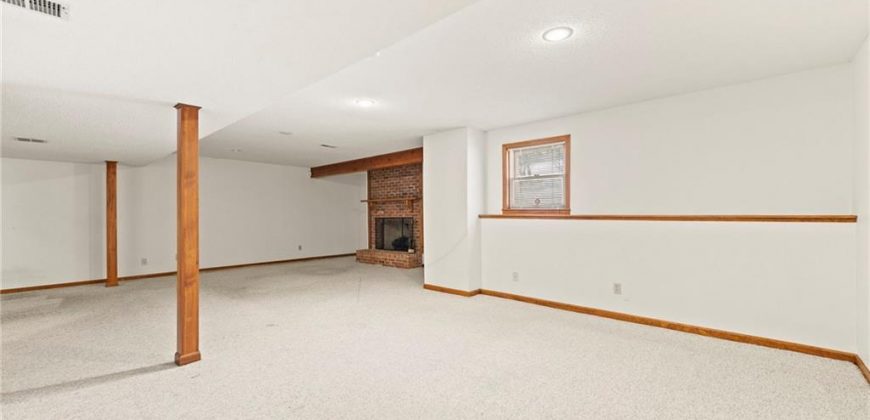 Homes for Sale in Kansas City, MO 64151 | 4114 NW 73rd Street