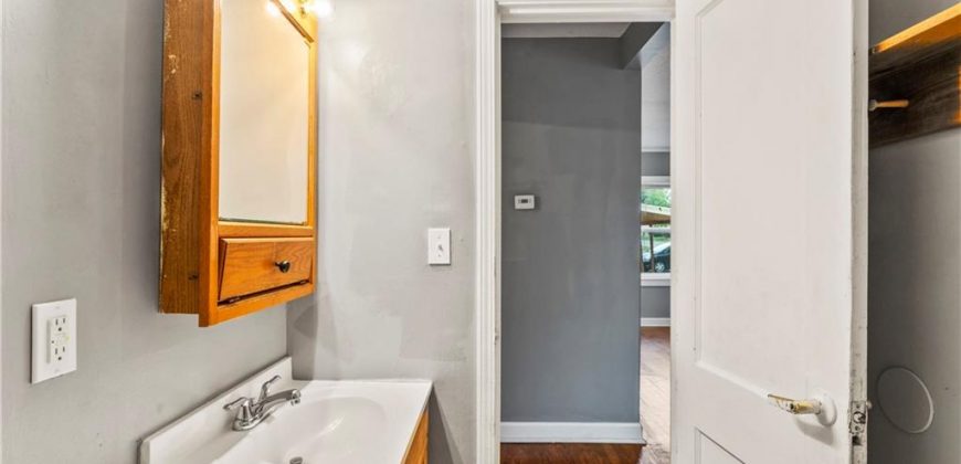 Homes for Sale in Kansas City, MO 64117 | 4452 N WALROND Avenue