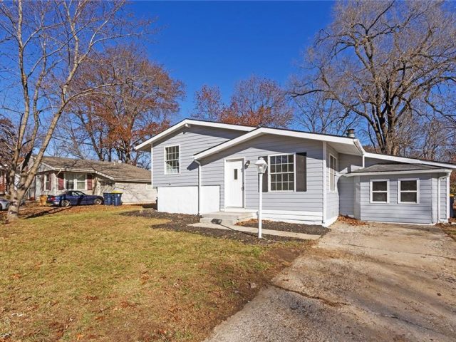 Homes for Sale in Kansas City, MO 64117 | 5428 NE 43rd Terrace