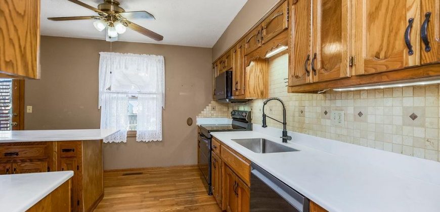 Homes for Sale in Kansas City, MO 64151 | 1924 NW 62nd Terrace