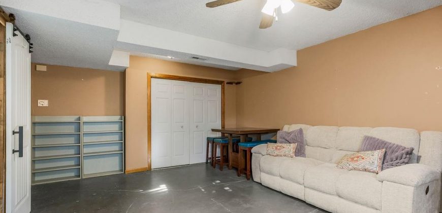 Homes for Sale in Kansas City, MO 64151 | 1924 NW 62nd Terrace