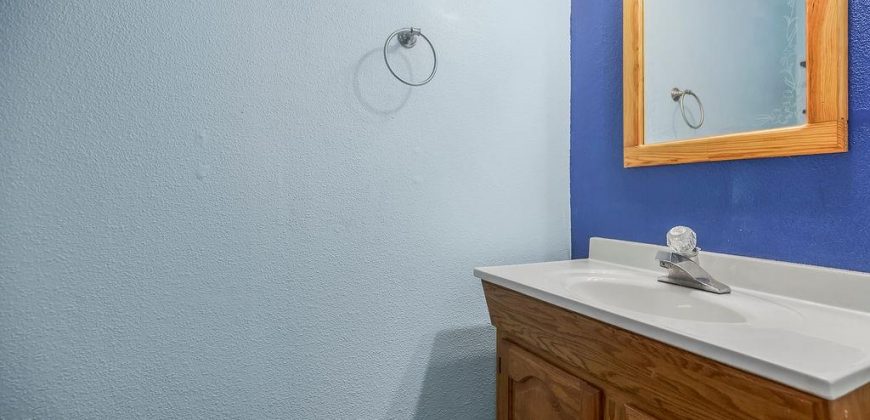 Homes for Sale in Kansas City, MO 64151 | 1924 NW 62nd Terrace