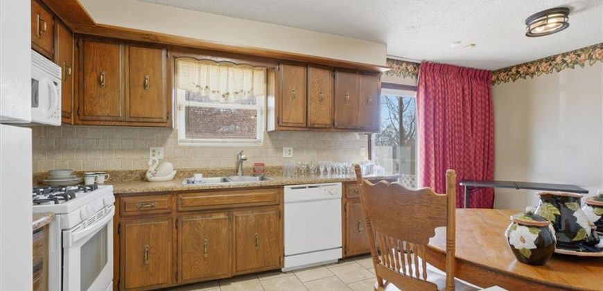 Homes for Sale in Excelsior Springs, MO 64024 | 1229  Michele Drive