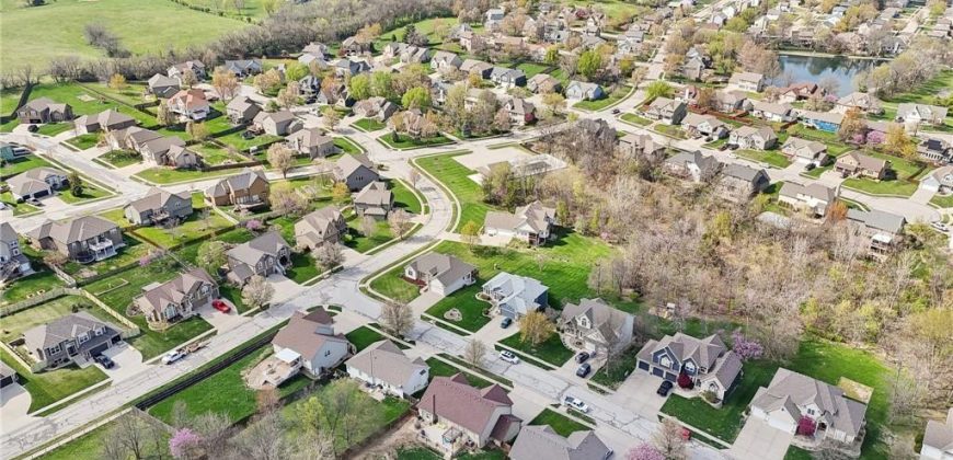 Homes for Sale in Smithville, MO 64089 | 205  DoubleTree Lane